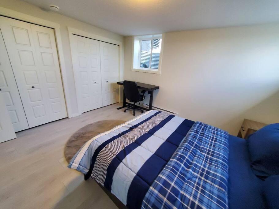 Cozy Rockland Park Unit+Parking Apartman YYC Kültér fotó