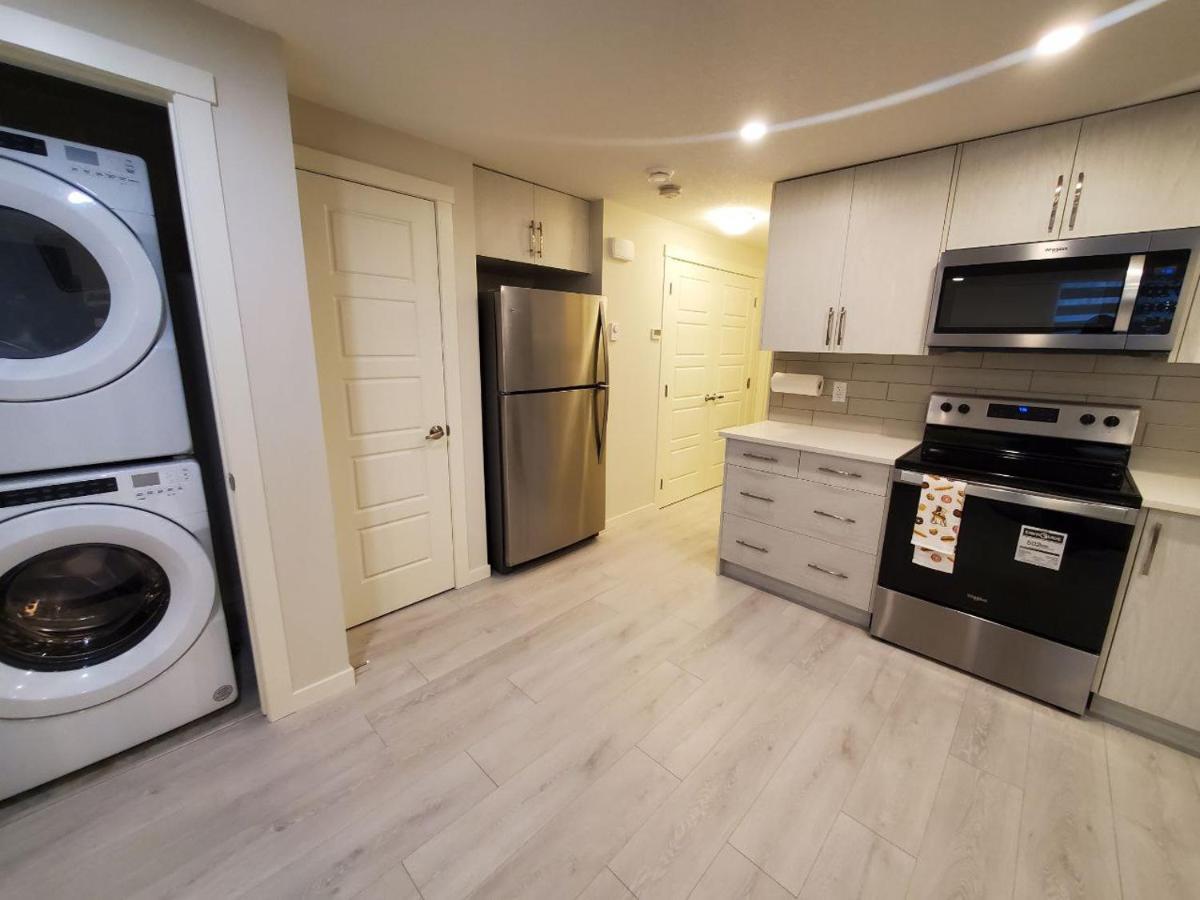 Cozy Rockland Park Unit+Parking Apartman YYC Kültér fotó
