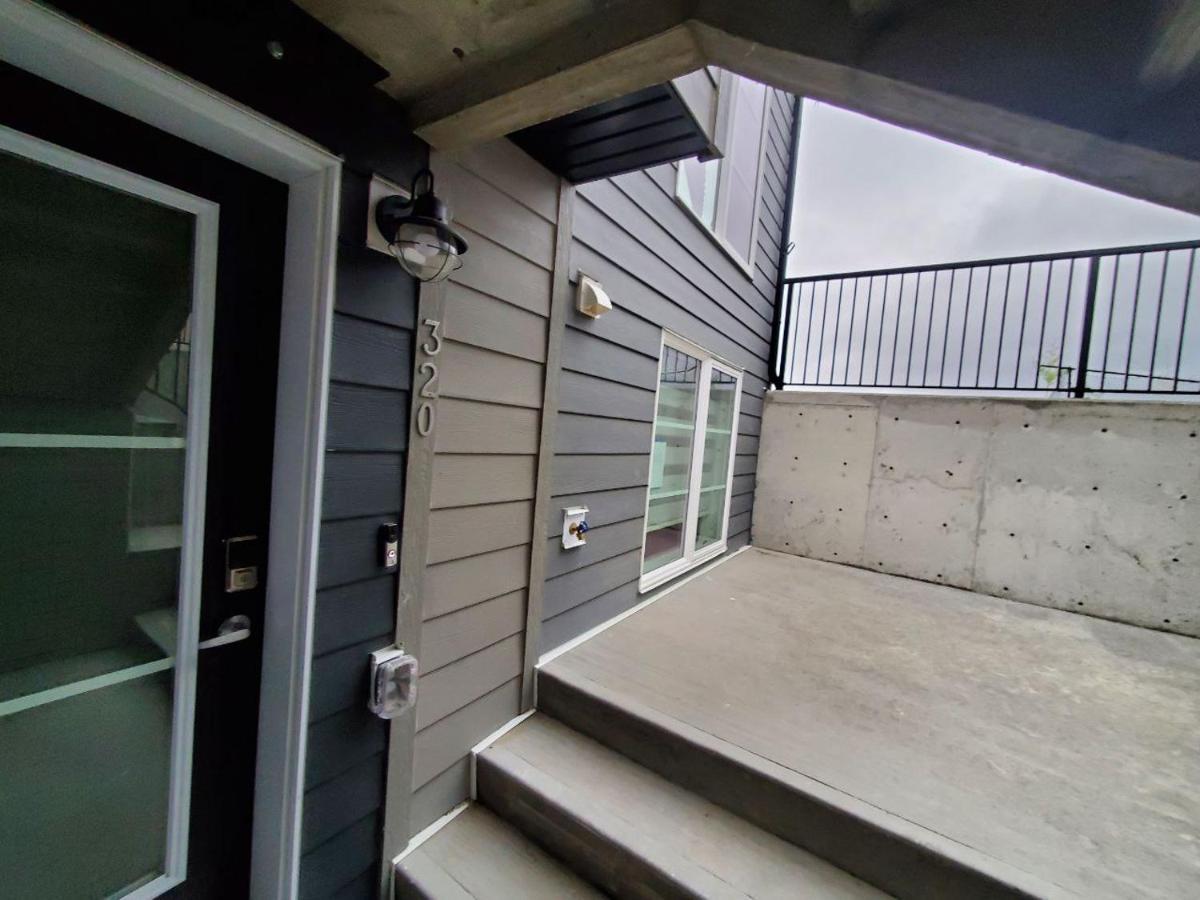 Cozy Rockland Park Unit+Parking Apartman YYC Kültér fotó