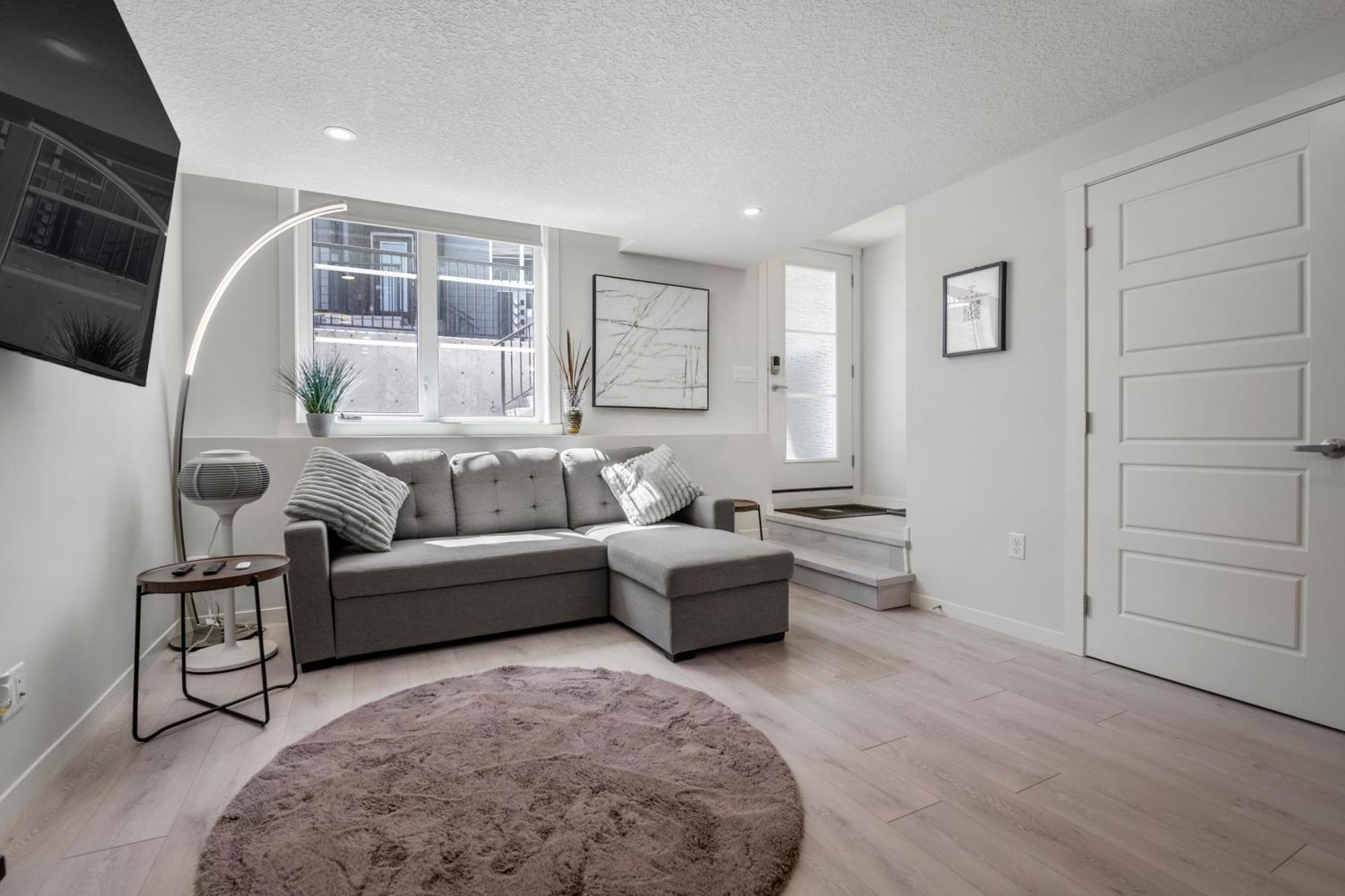 Cozy Rockland Park Unit+Parking Apartman YYC Kültér fotó