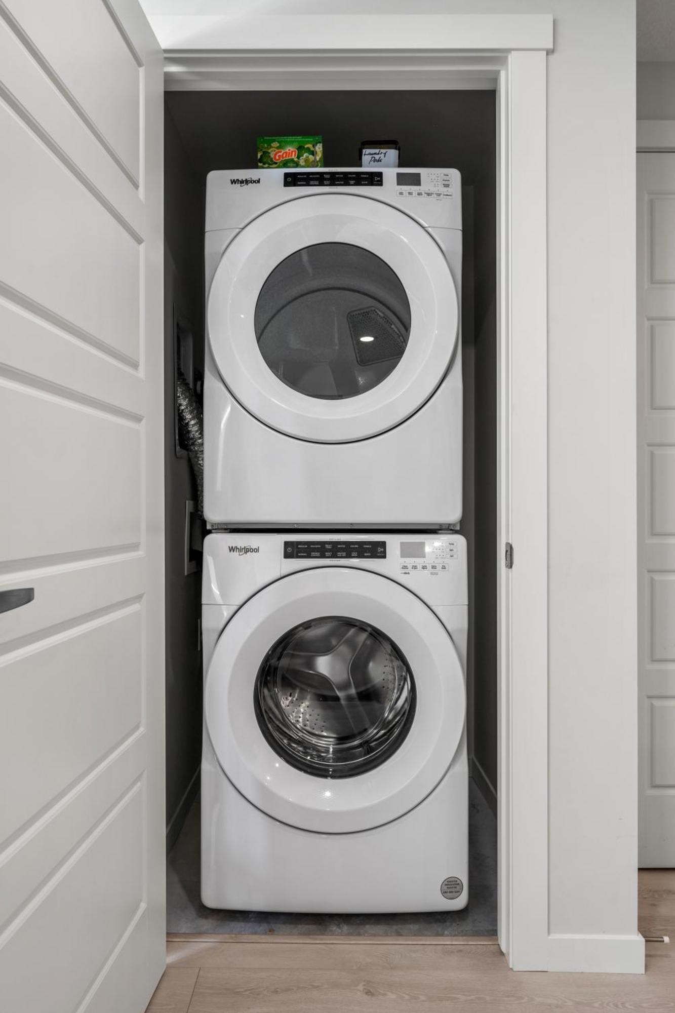 Cozy Rockland Park Unit+Parking Apartman YYC Kültér fotó