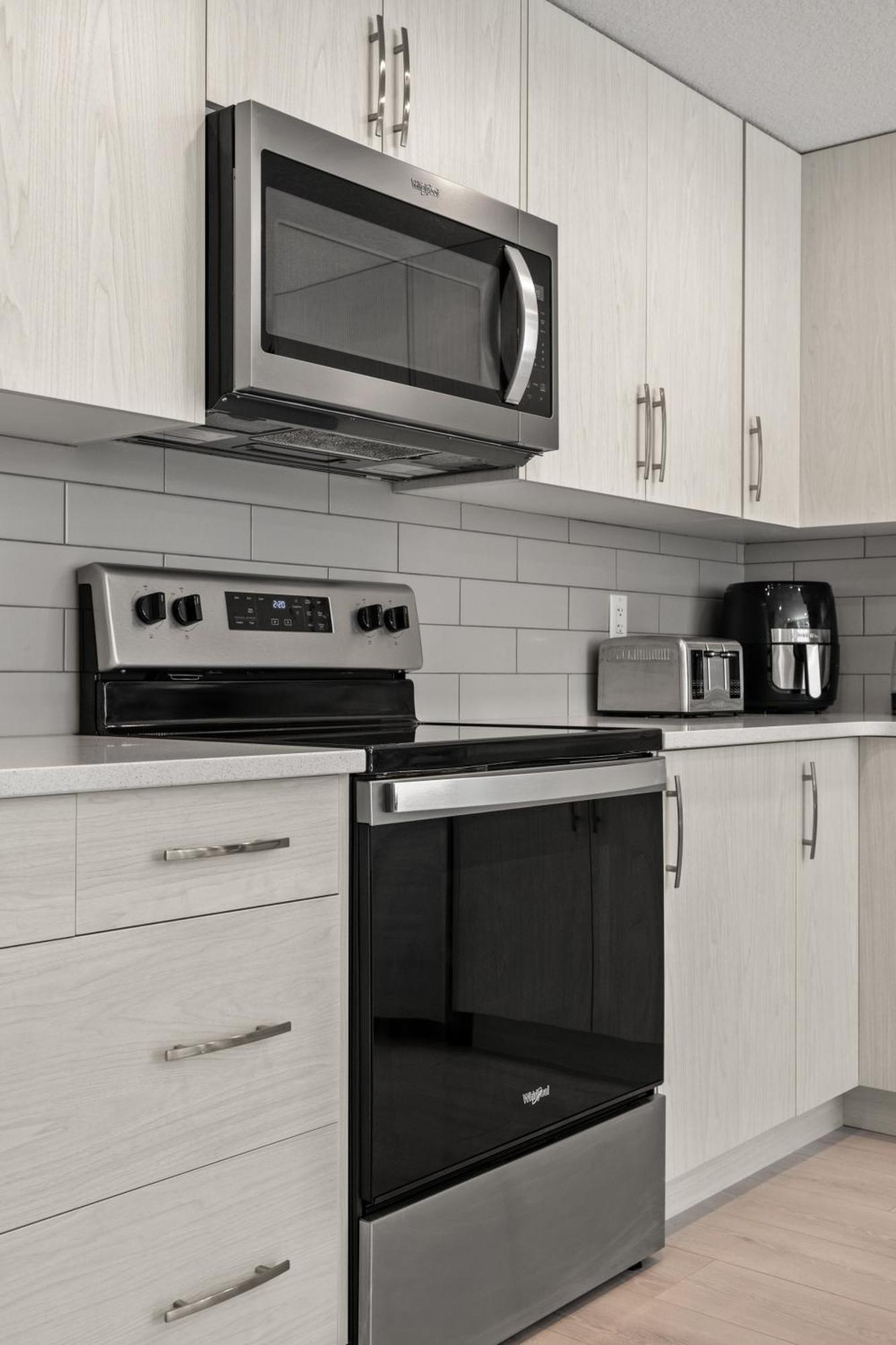 Cozy Rockland Park Unit+Parking Apartman YYC Kültér fotó